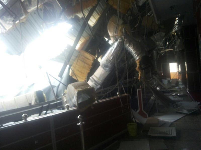  الأمطار تغمر الشوارع وتغرق المطار وتسقِط مسرح الجامعة في جازان