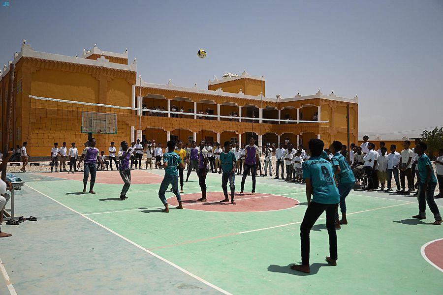  مماثلة للمواصفات المطبقة بالمملكة.. 244 مشروعاً ومبادرة سعودية لتنمية وإعمار اليمن