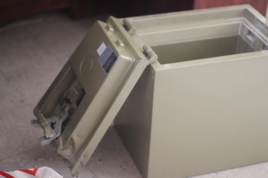 الإطاحة بـ 8 مواطنين وسوداني في تشكيل عصابي للسطو على المنازل وسرقة السيارات بالخرج - صور الإطاحة بـ 8 مواطنين وسوداني في تشكيل عصابي للسطو على المنازل وسرقة السيارات بالخرج - صور