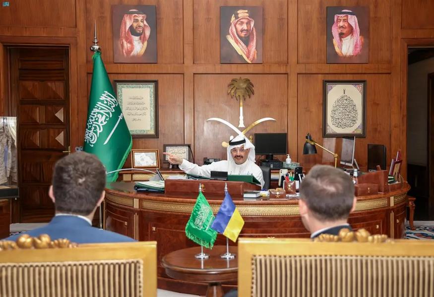 أمير منطقة عسير يستقبل السفير الأوكراني