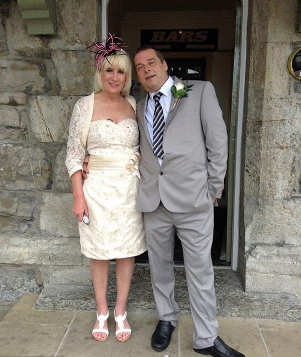 العريس رفقة عروسه