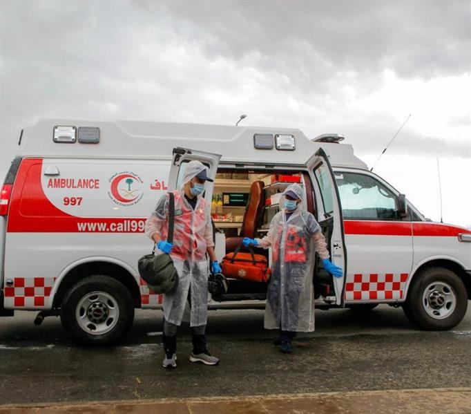 الهلال الأحمر يرفع جاهزيته ويدعم المراكز الإسعافية في جدة بعدد من الفرق 