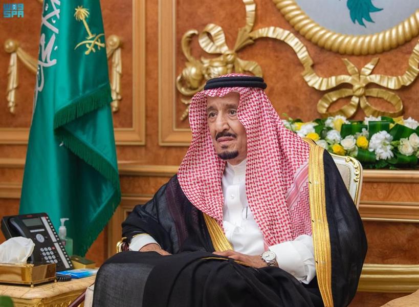 أمام خادم الحرمين الشريفين .. نائب أمير منطقة الحدود الشمالية يؤدي القسم