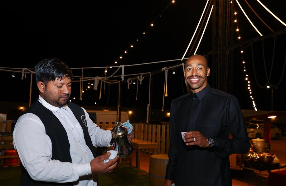 لاعبو لاعبو