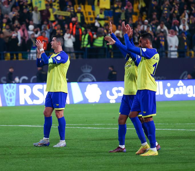 رونالدو مع جماهير النصر 