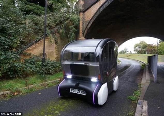 بالصور.. اختبار حافلات ذاتية القيادة في بريطانيا لنقل المواطنين ليلاً