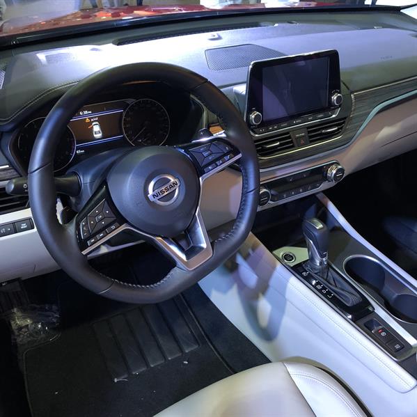 السيارة السيارة