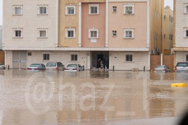 غرق حي المونسية بالرياض صباح اليوم