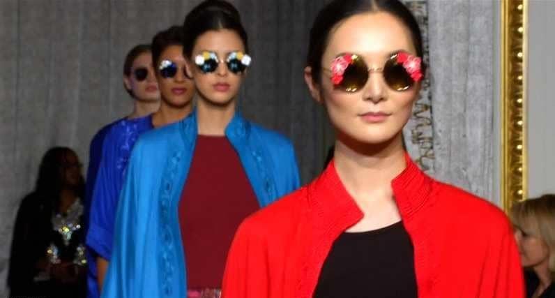 لأول مرة.. عرض للأزياء 