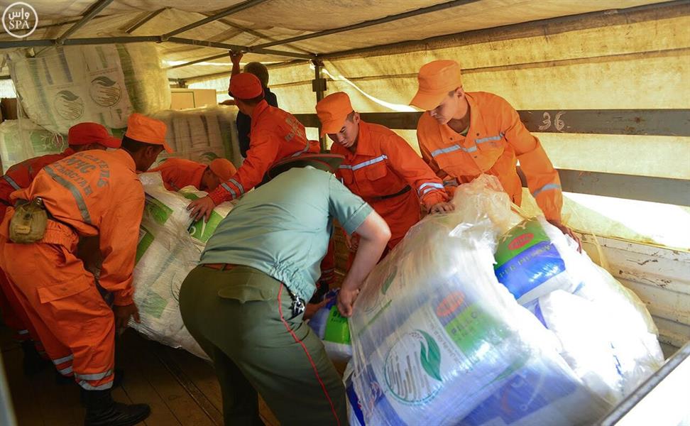 مساعدات مركز الملك سلمان للإغاثة تصل إلى مدينة أوش المتضررة من الزلازل في قيرغيزستان