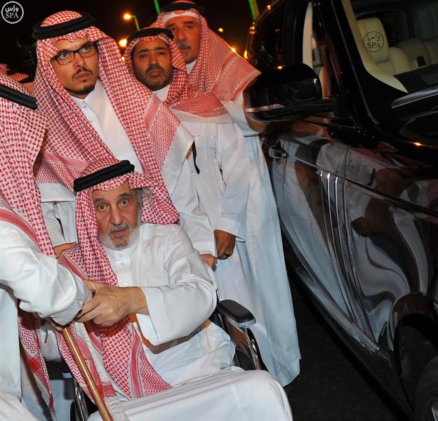 تشييع سعود الفيصل في مقبرة العدل بمكة
