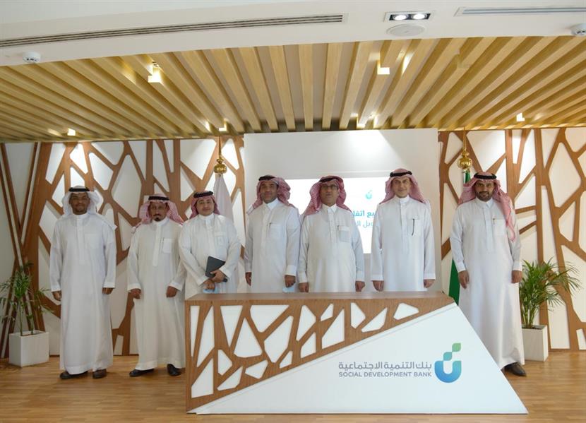 لإنشاء سوق استهلاكية تلبي احتياجات المجتمع المحلي.. بنك التنمية يوقع عقوداً مع جمعيتين بالقصيم والخفجي