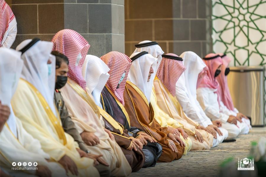 صلاة الاستسقاء في الحرمين الشريفين