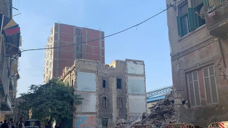 لحظة انهيار مبنى من 5 طوابق بالقاهرة أثناء عبور عدد من المارة أمامه