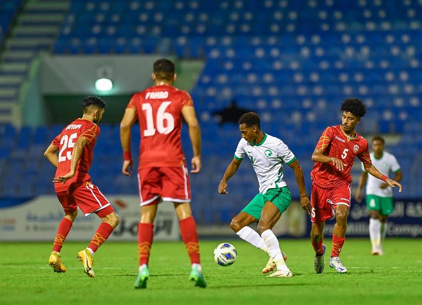 الأخضر الأولمبي يتأهل لنصف نهائي بطولة غرب آسيا بثلاثية أمام البحرين (صور) الأخضر الأولمبي يتأهل لنصف نهائي بطولة غرب آسيا بثلاثية أمام البحرين (صور)