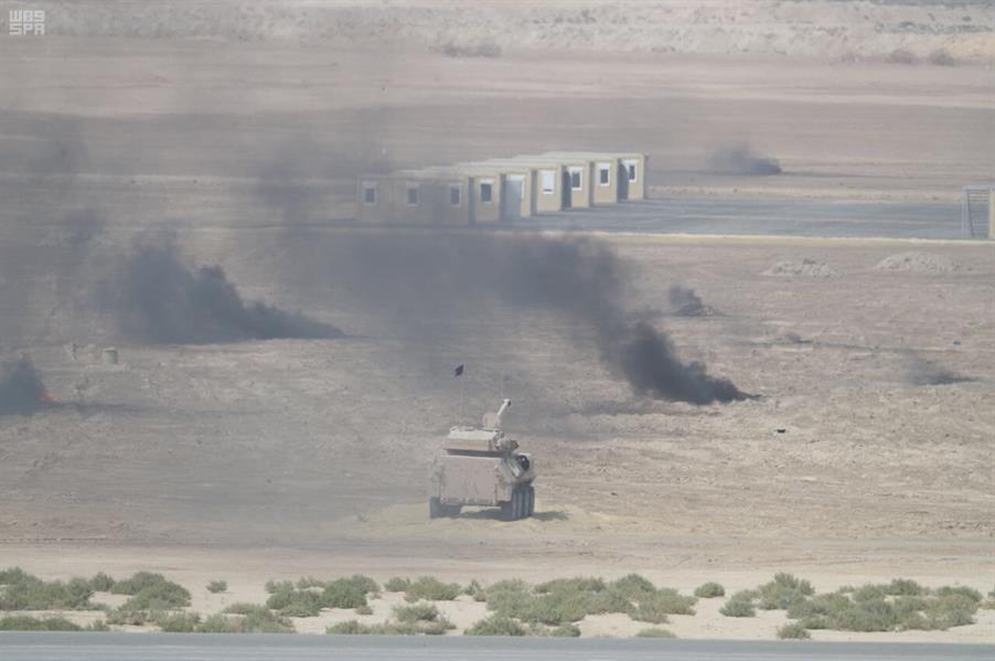 شاهد.. صد اعتداء على الحدود وهجوم بالكيماوي في المناورة الختامية للقوات المشاركة بتمرين شاهد.. صد اعتداء على الحدود وهجوم بالكيماوي في المناورة الختامية للقوات المشاركة بتمرين