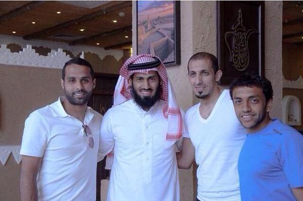 سعد الحارثي يفتتح مطعم