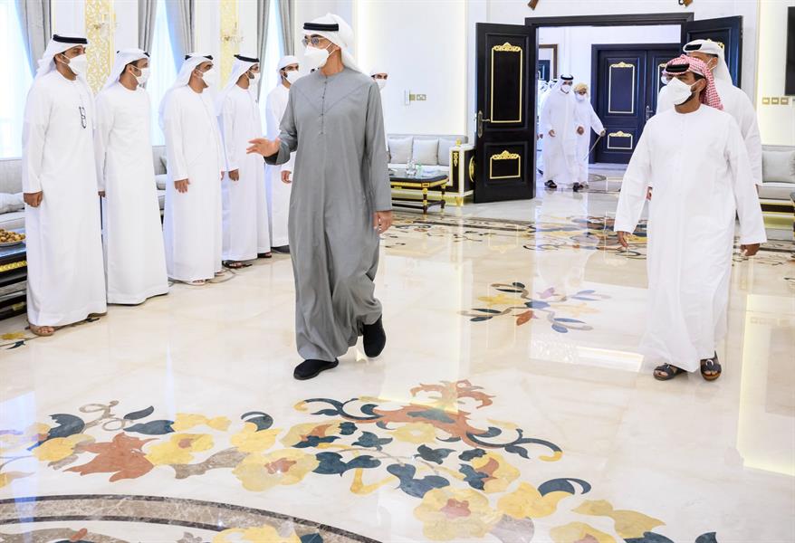 محمد بن زايد يزور رائد الفضاء محمد بن زايد يزور رائد الفضاء