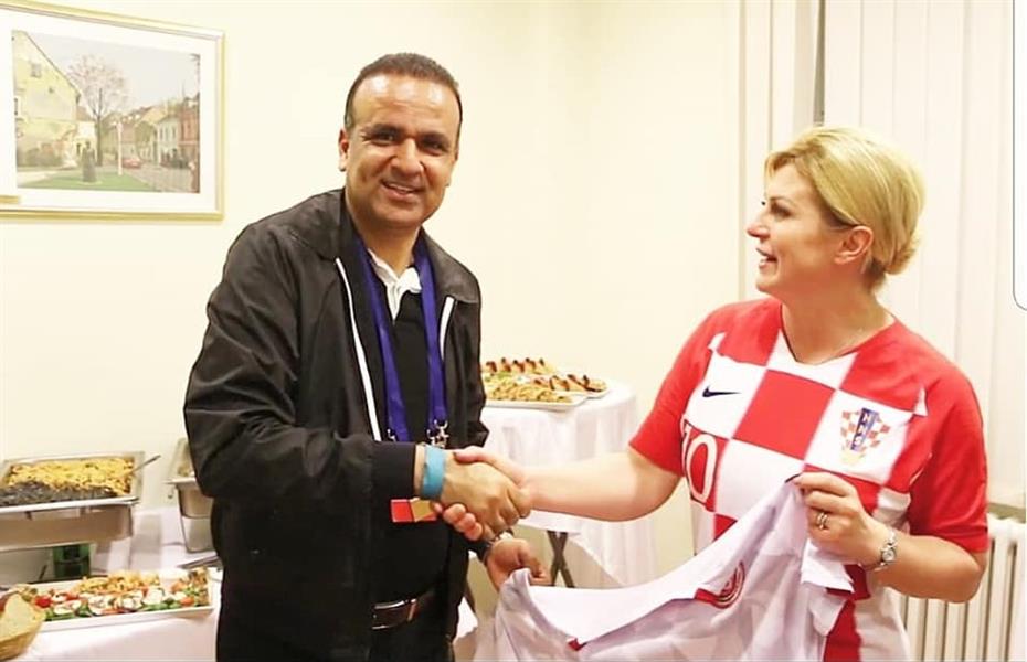 هدية تونسية لرئيسة كرواتيا (صور) هدية تونسية لرئيسة كرواتيا (صور)