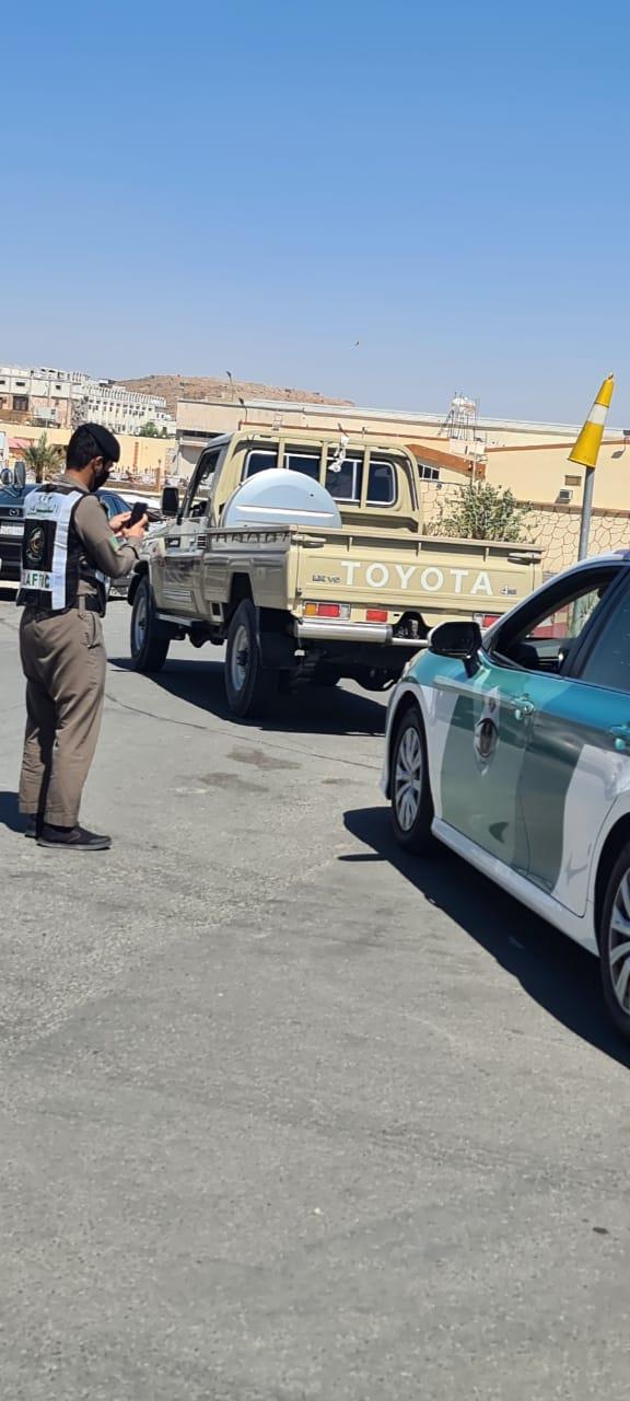 نشر فيديوهات لمخالفته.. 