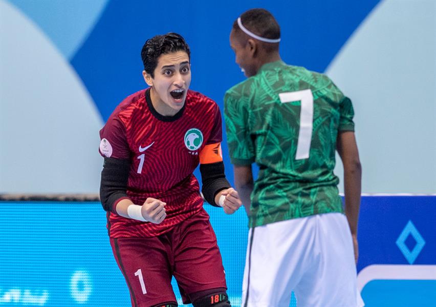 أخضر السيدات لكرة الصالات يفوز ببرونزية دورة الألعاب الخليجية 