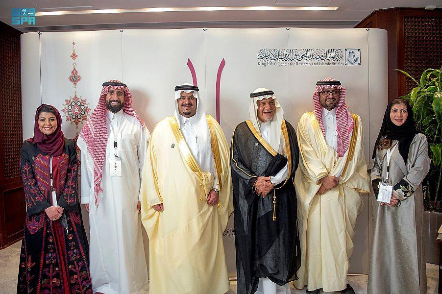 نائب أمير الرياض يفتتح معرض 