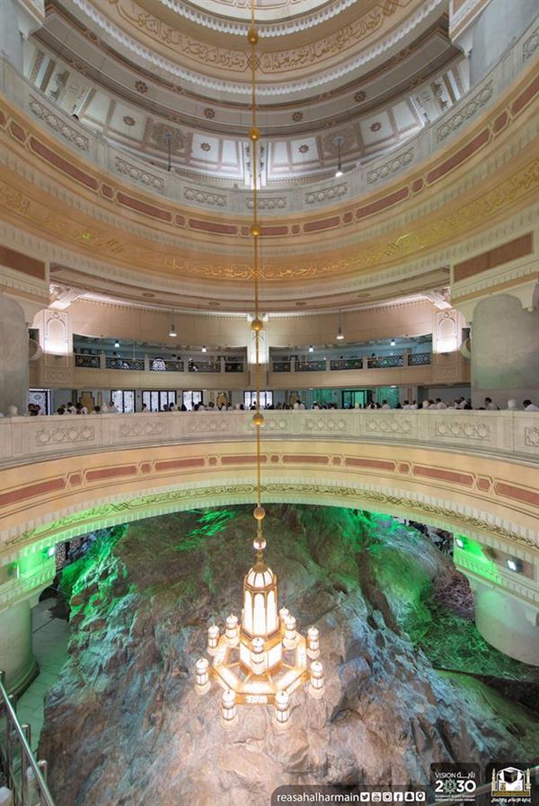 صور مهيبة للأجواء الإيمانية بالحرم المكي تلتقطها عدسات رئاسة شؤون الحرمين صور مهيبة للأجواء الإيمانية بالحرم المكي تلتقطها عدسات رئاسة شؤون الحرمين