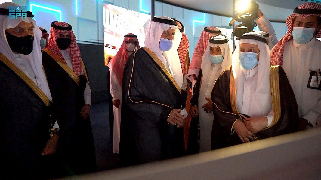تُعد الأحدث في مجال تصميم المواقع.. الأمير خالد الفيصل يُدشن الموقع الإلكتروني لمكتبته الرقمية  