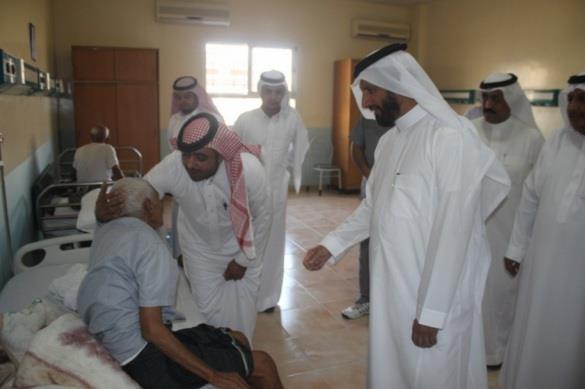 المقرن يقوم بزيارة مفاجئة لمركز التأهيل الشامل بجازان المقرن يقوم بزيارة مفاجئة لمركز التأهيل الشامل بجازان