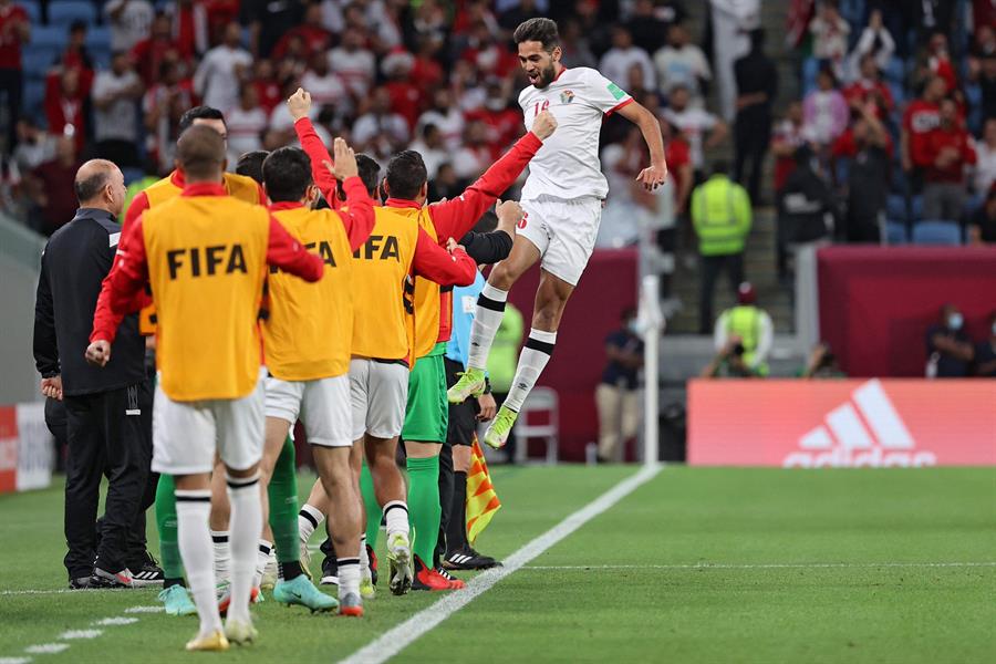 مصر تخطف تأهلاً صعبًا أمام الأردن.. وتضرب موعدًا أمام تونس في نصف نهائي كأس العرب (فيديو وصور)