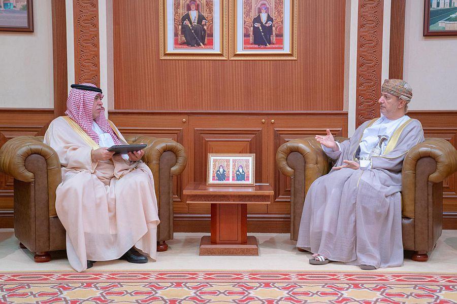 القصبي يجري لقاءات مع وزراء ومسؤولين بعُمان