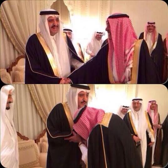 الأمير مقرن يقبل يد أخيه الأمير أحمد