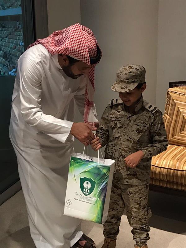 بالفيديو والصور.. 