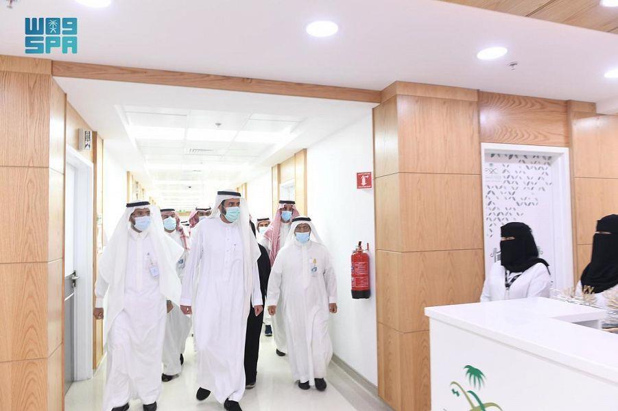 صور.. وزير الصحة يدشن مشروع تحسين وتطوير مركزي الأورام والقلب بتبوك  