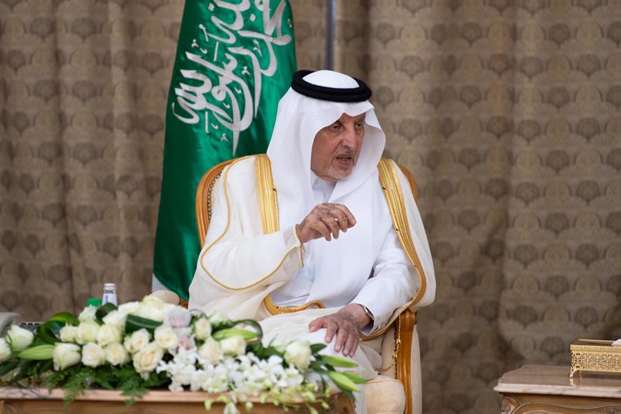 الأمير خالد الفيصل يستقبل أئمة وخطباء المسجد الحرام 