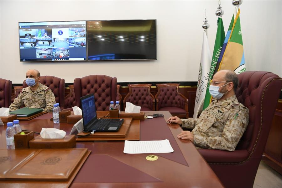 رئيس الأركان العامة يفتتح العام الدراسي الجديد لكلية القيادة والأركان رئيس الأركان العامة يفتتح العام الدراسي الجديد لكلية القيادة والأركان