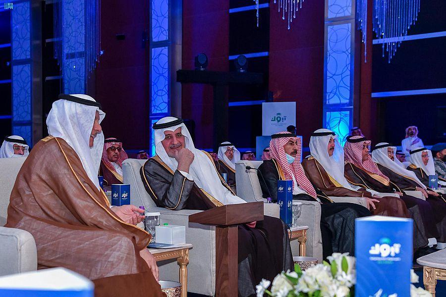 أمير تبوك يدشّن 26 مشروعًا تنمويًا وبيئيًا ومائيًا وزراعيًا بأكثر من 2.5 مليار ريال