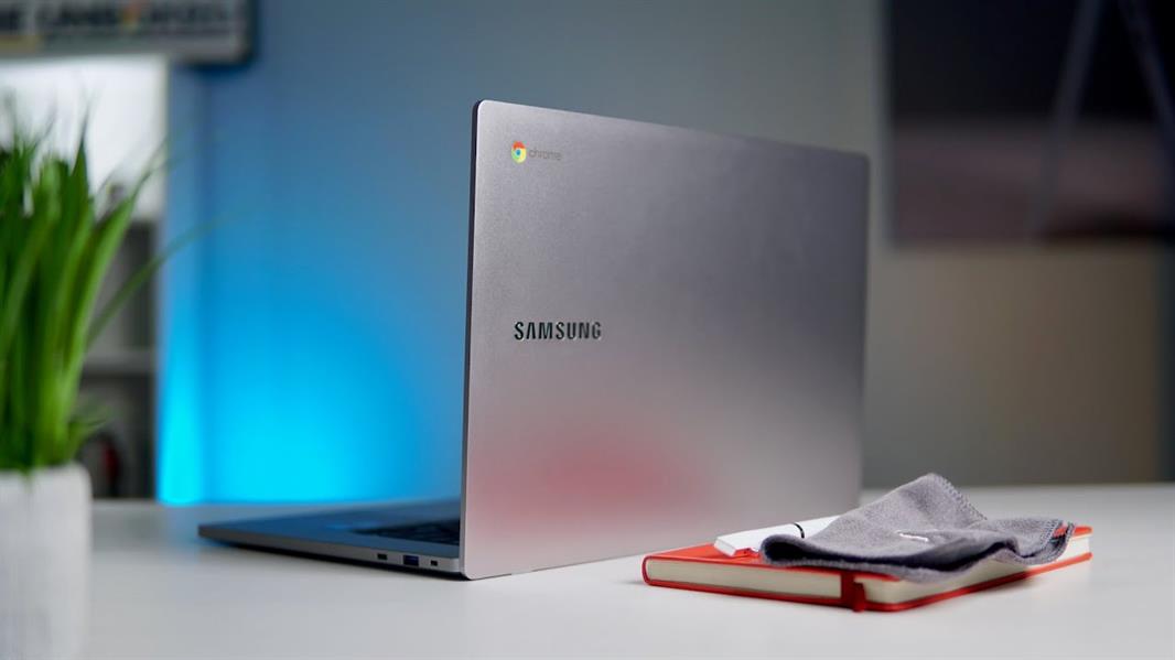 سامسونغ تعود لسوق الحواسب بجهازي Chromebook