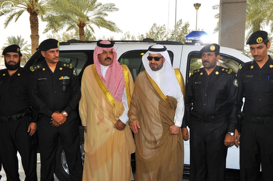 أمير منطقة حائل يدشن الزي الجديد للدوريات الأمنية ويفتتح المعرض التوعوي لأسبوع المرور الخليجي