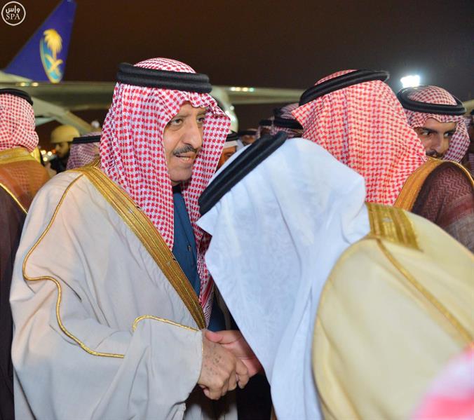سمو الأمير أحمد بن عبدالعزيز يصل إلى الرياض