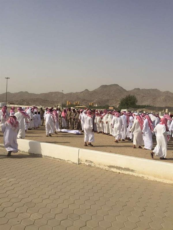 تشييع جثمان أول شهيد بـ