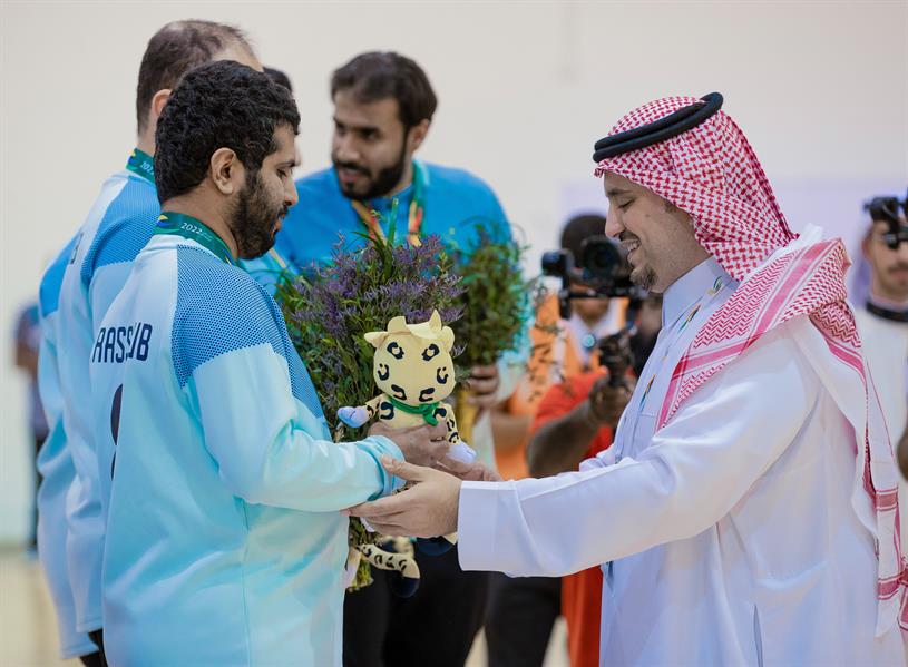 بن جلوي يتوّج بن جلوي يتوّج