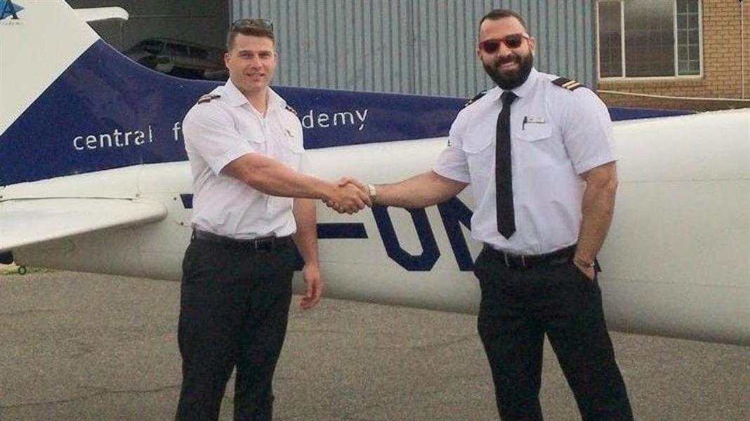 شقيق المواطن المتوفى في حادِث تصادم طائرتين بجنوب إفريقيا: كان متشوقاً للعودة ورؤية أطفاله 