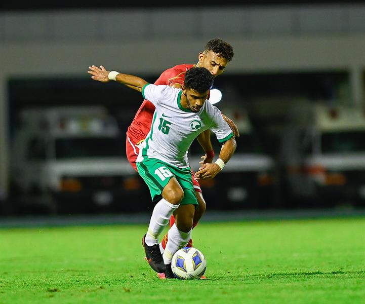 الأخضر الأولمبي يتأهل لنصف نهائي بطولة غرب آسيا بثلاثية أمام البحرين (صور) الأخضر الأولمبي يتأهل لنصف نهائي بطولة غرب آسيا بثلاثية أمام البحرين (صور)