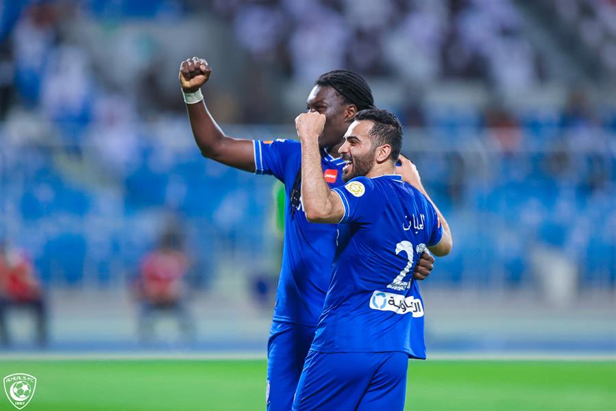 "الهلال" يضرب "الأهلي" بخماسية ويقترب خطوة من لقب الدوري (فيديو وصور)