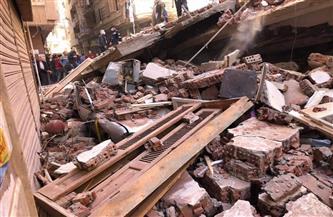 عاش 15 ساعة تحت الأنقاض.. العثور على رضيع حياً أسفل العقار المُنهار بمصر 