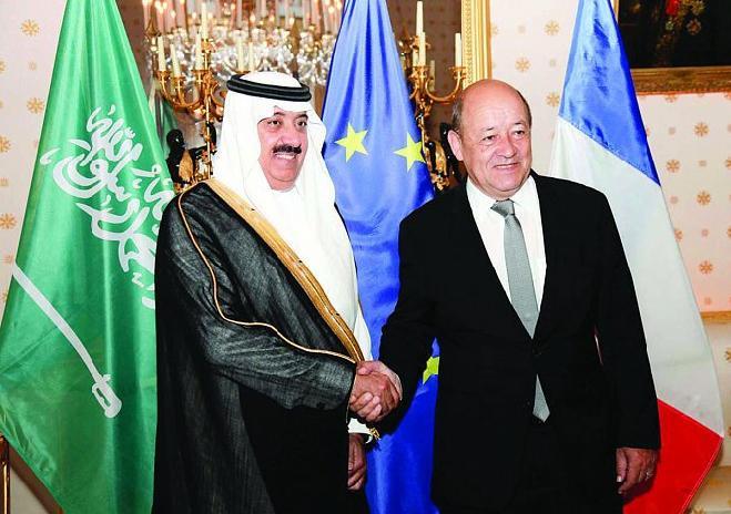 الأمير متعب يبحث بباريس تعزيز التعاون في «التسليح» والتدريب العسكري