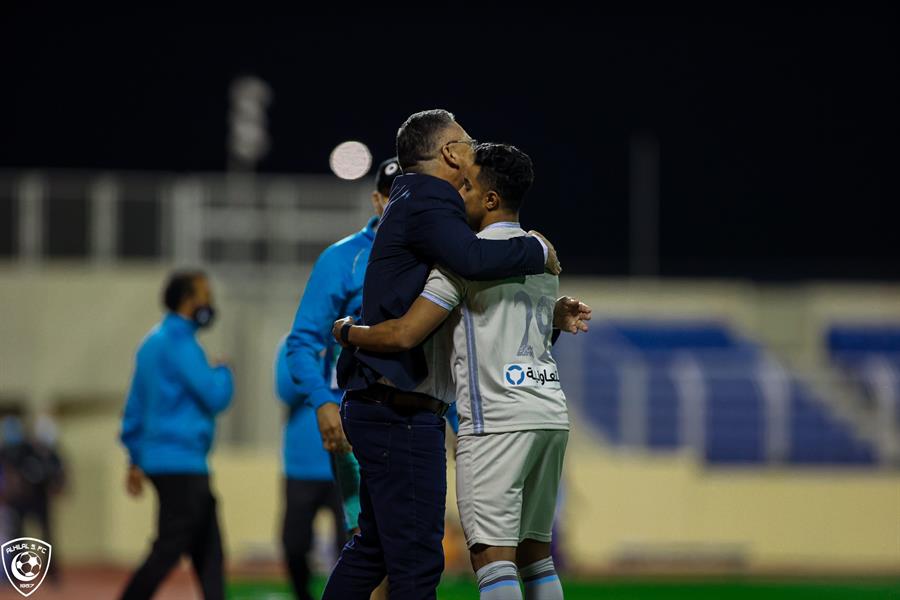 مباراة الهلال والفتح