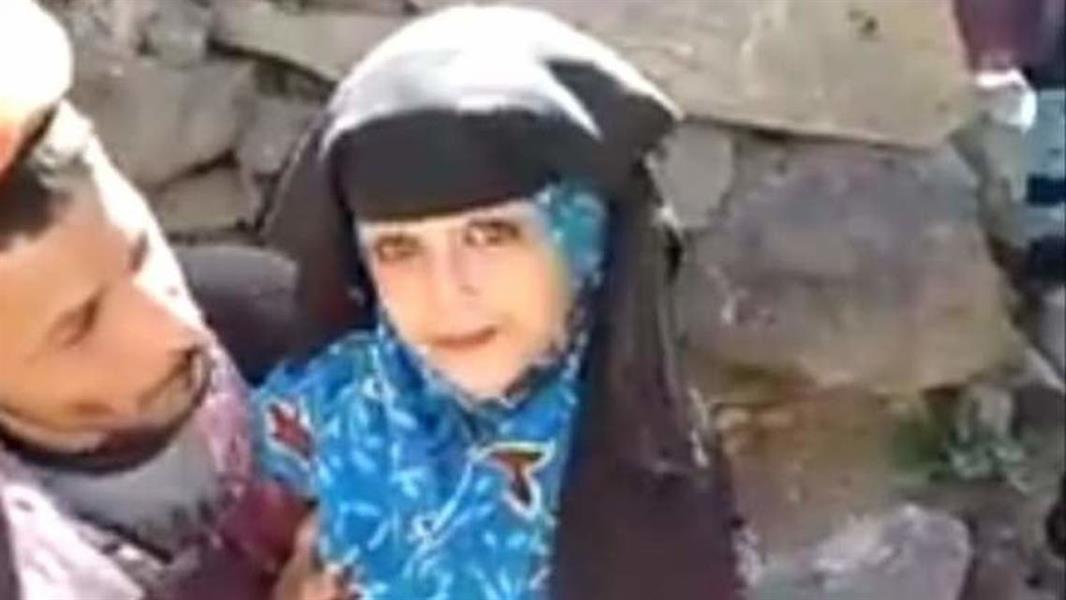 أب يمني يبيع طفلته بـ350 دولار وبعقد رسمي