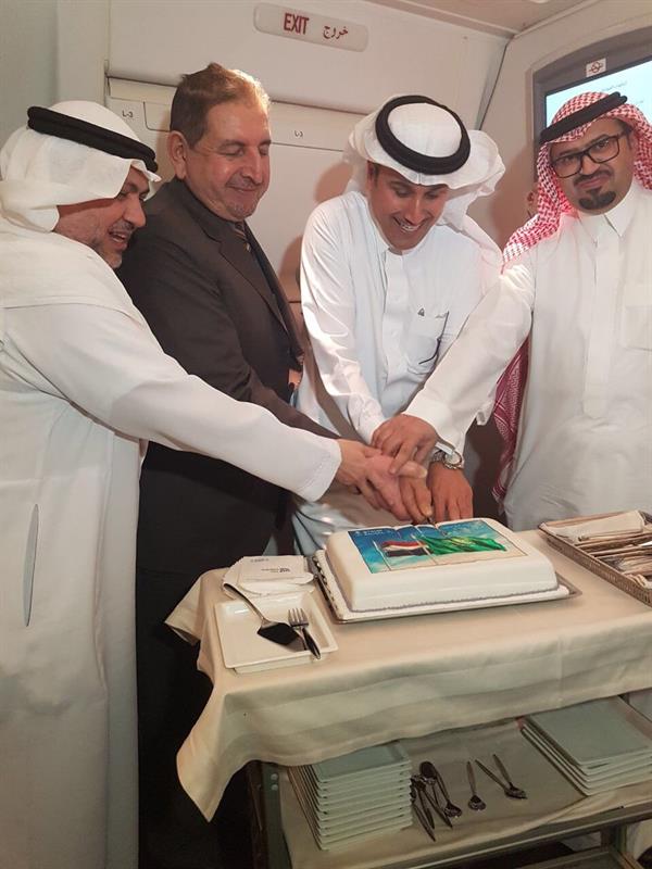 بالصور.. هبوط أول طائرة للخطوط السعودية في بغداد للمرة الأولى منذ 27 عاماً